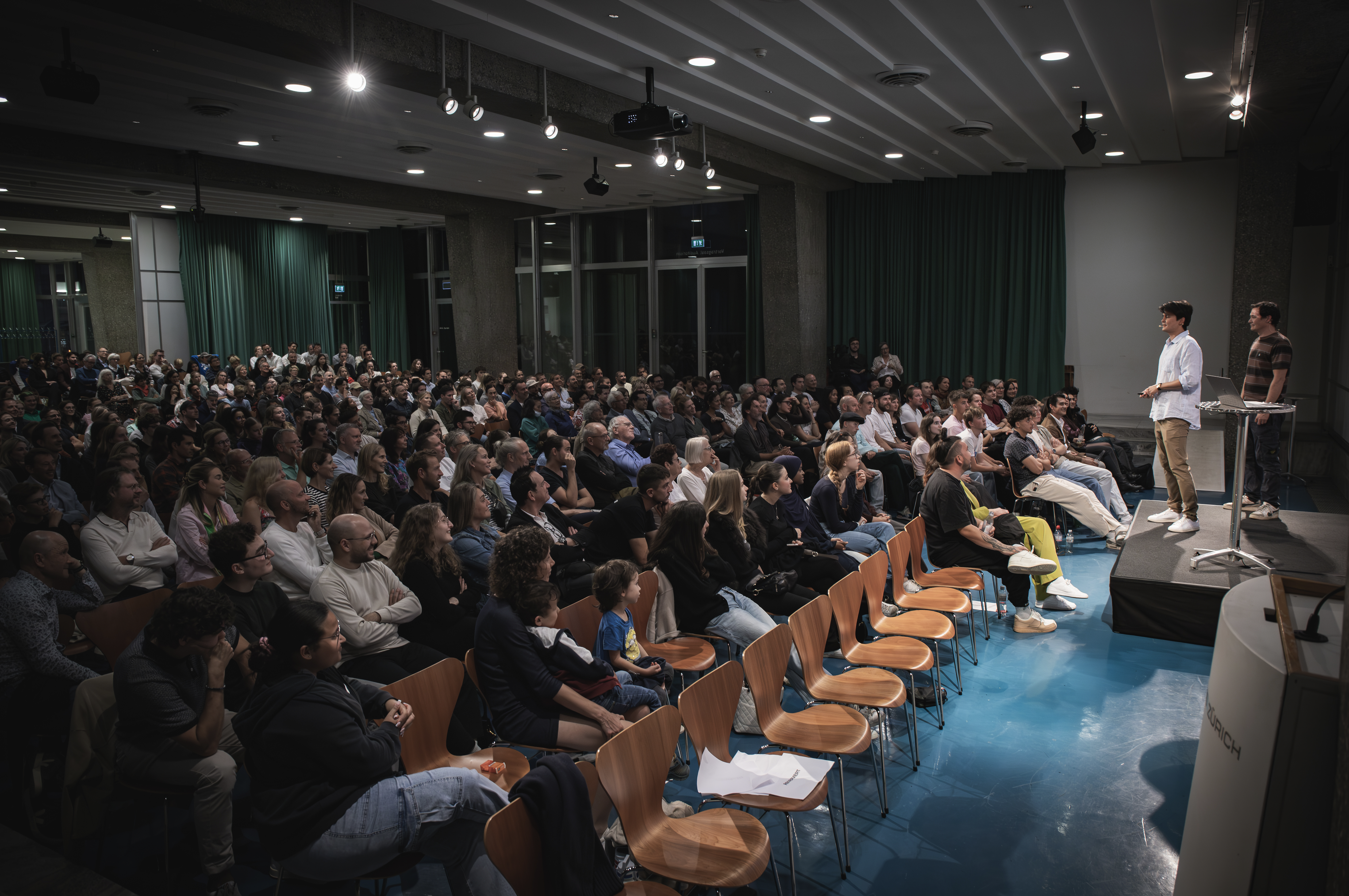 Geza Scholtz, Kreis 8